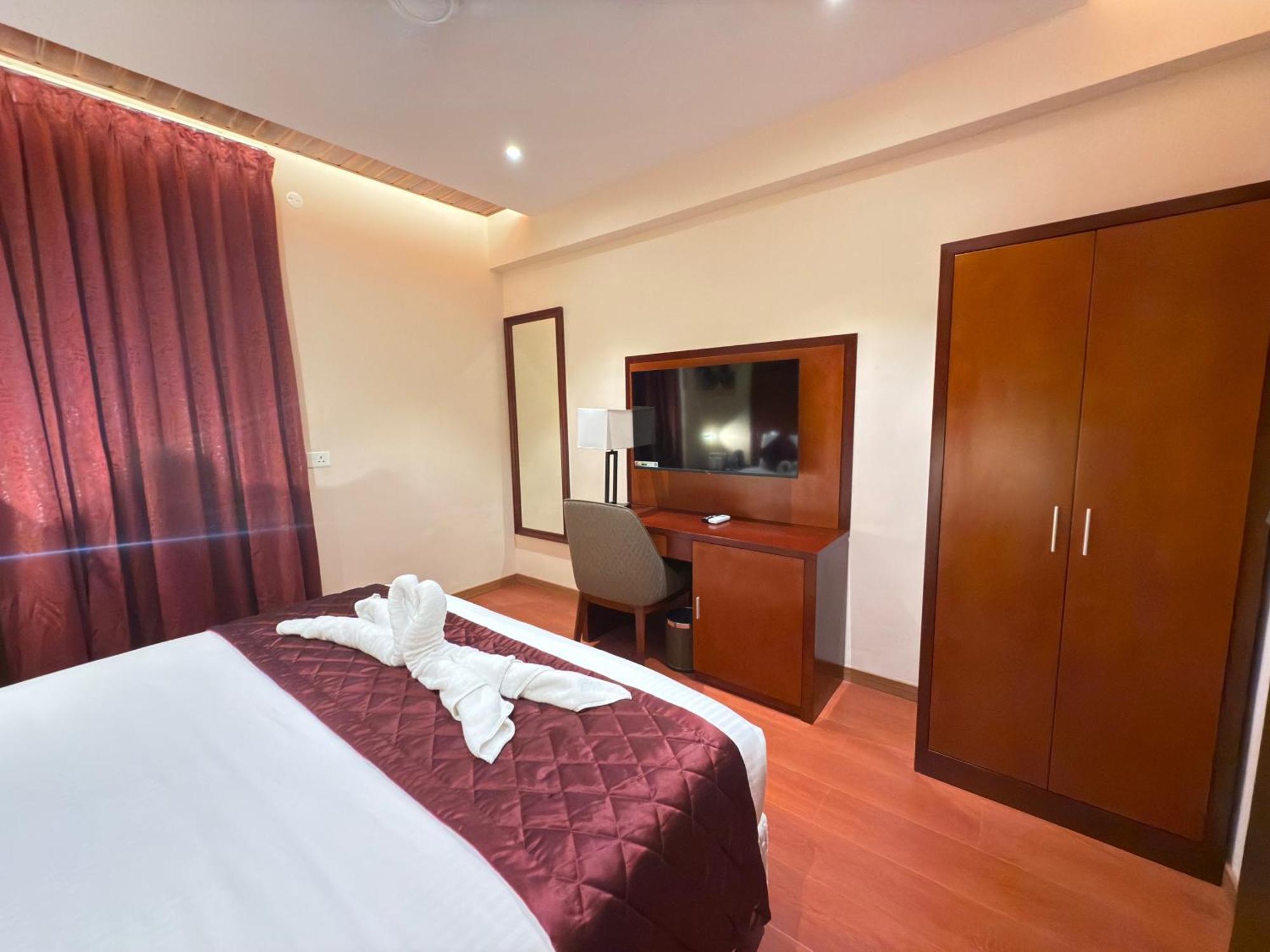 Park Avenue Hotel & Apartments Trichy Tiruchirappalli 外观 照片