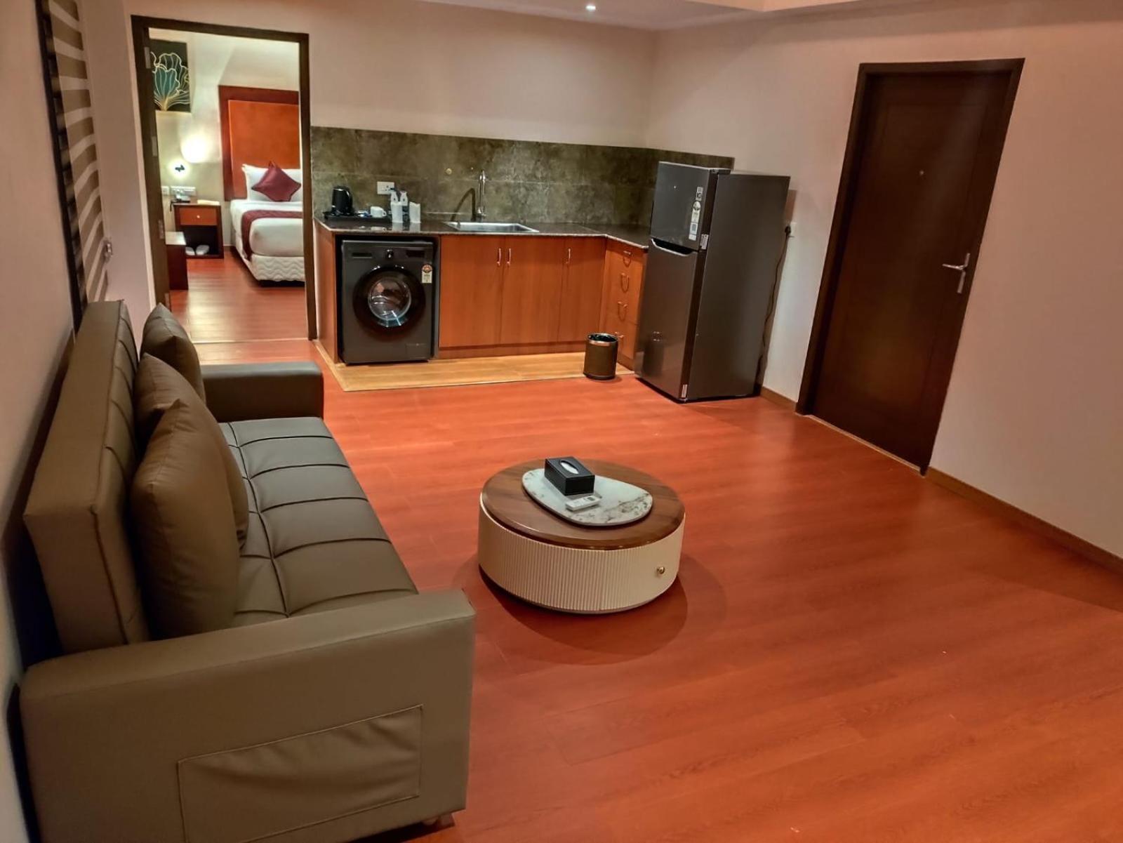 Park Avenue Hotel & Apartments Trichy Tiruchirappalli 外观 照片