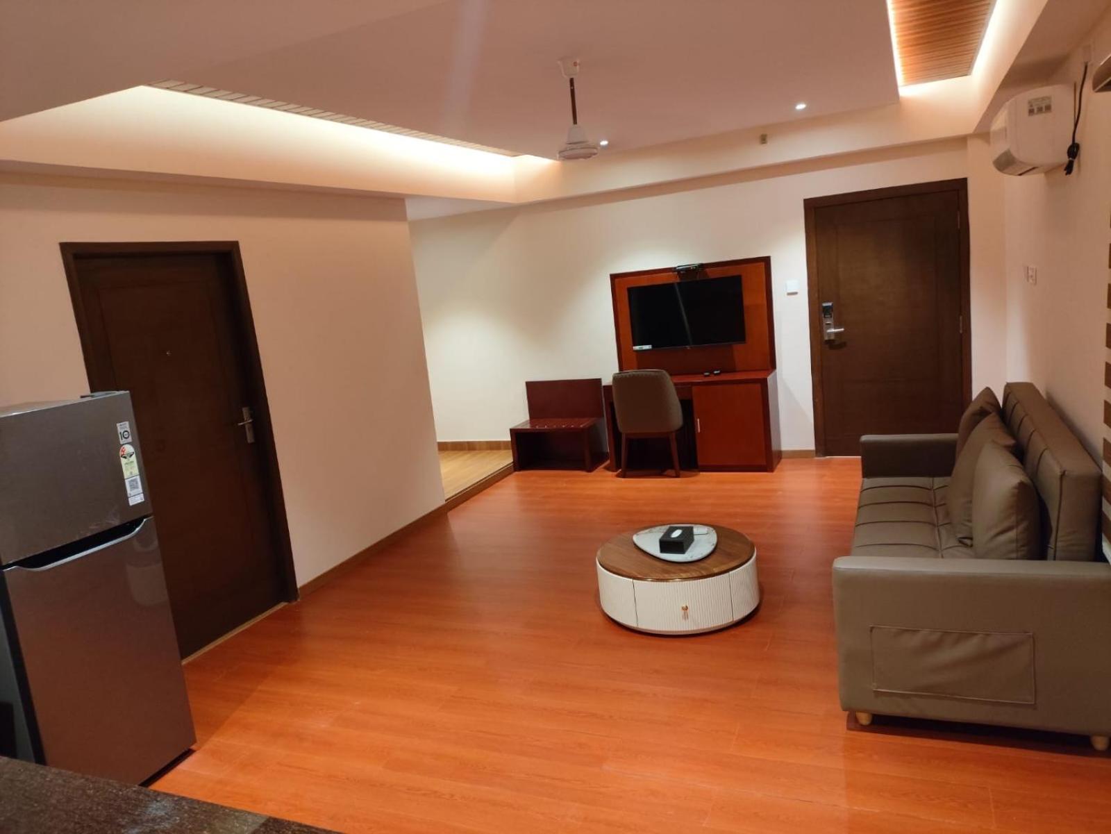 Park Avenue Hotel & Apartments Trichy Tiruchirappalli 外观 照片